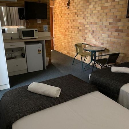 Buckaroo Motor Inn Уоруик Екстериор снимка