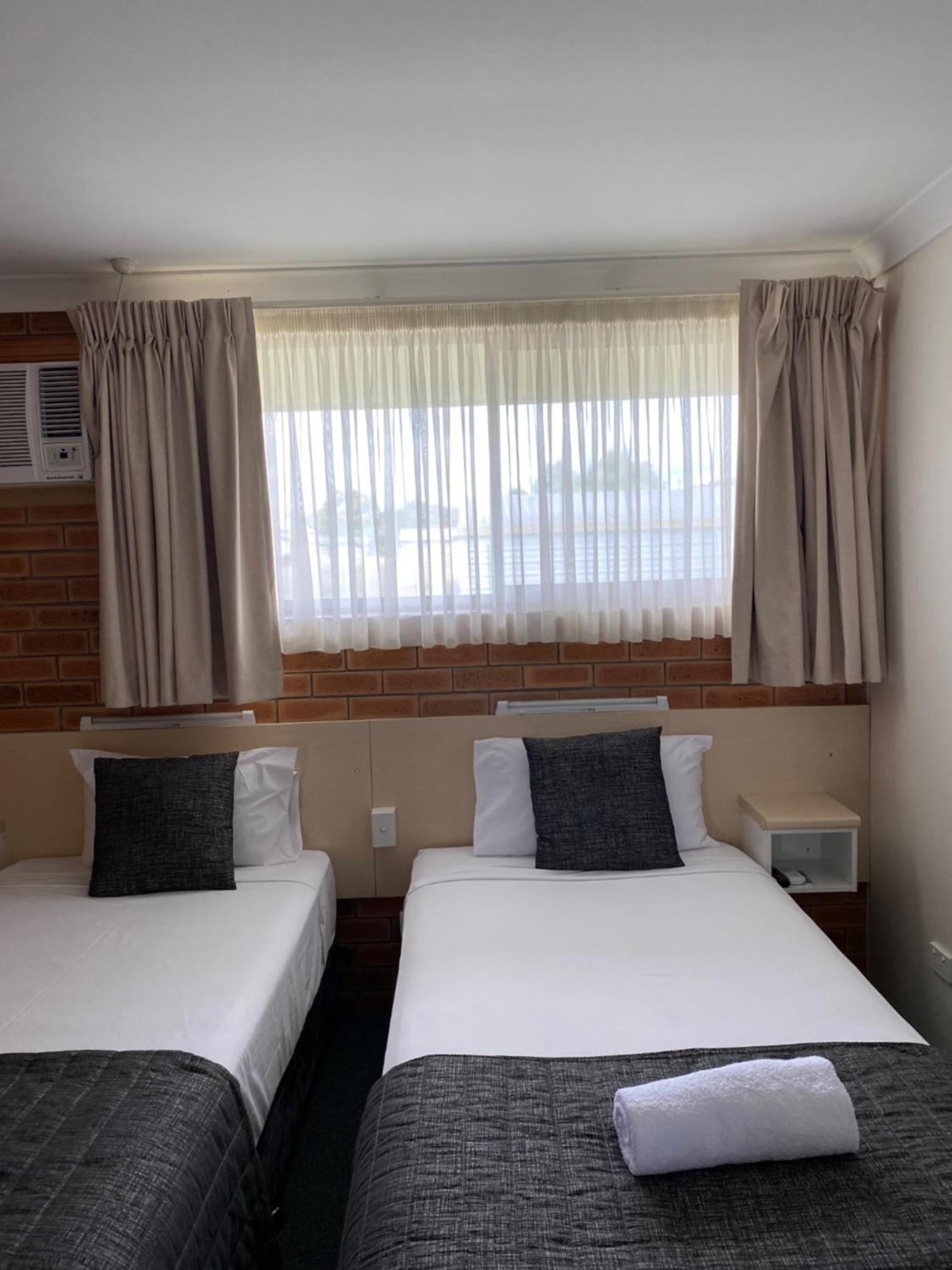 Buckaroo Motor Inn Уоруик Екстериор снимка