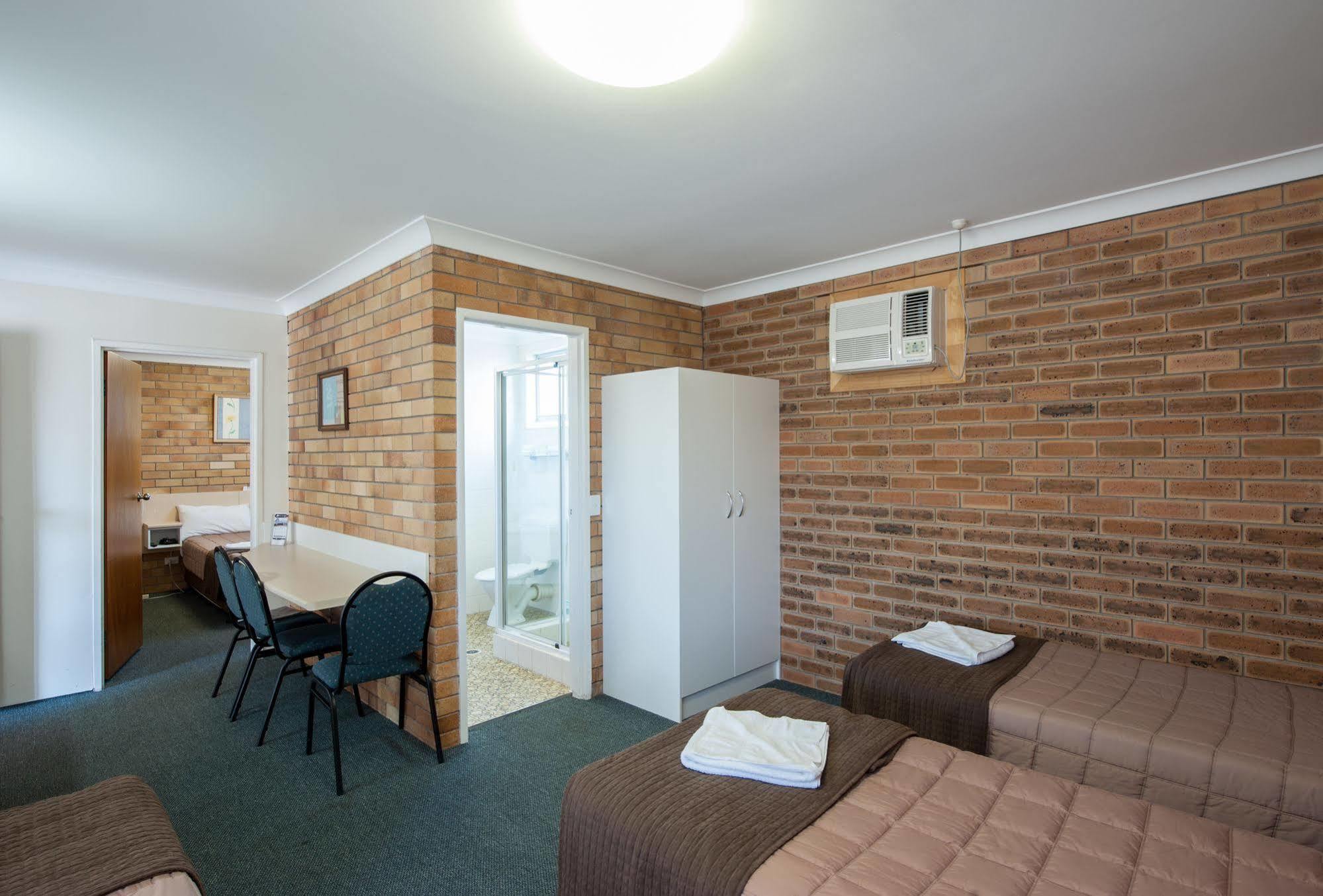 Buckaroo Motor Inn Уоруик Екстериор снимка